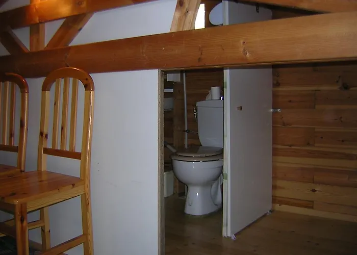 Gite-duplex La K-bane 3 Impasse Des Jardins Piscine Et Jacuzzi A 500m Saint-Flour (Cantal)